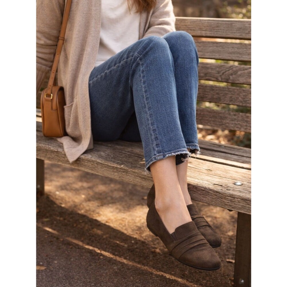 Ros Hommerson Green Suede Loafers Slip On Comfort Flats Women 10.5
